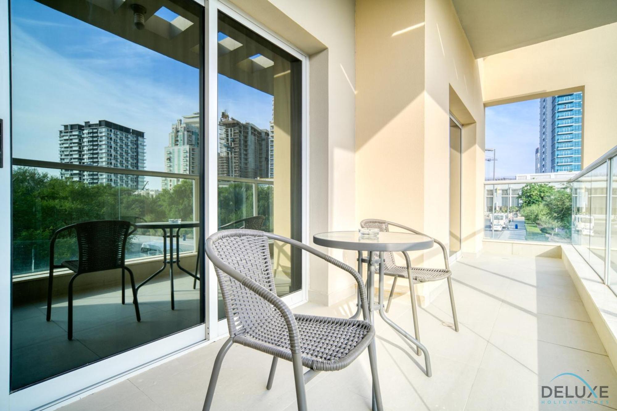 Apartment Charming 3br Townhouse With Assistant's At District 12 Jvc By Deluxe