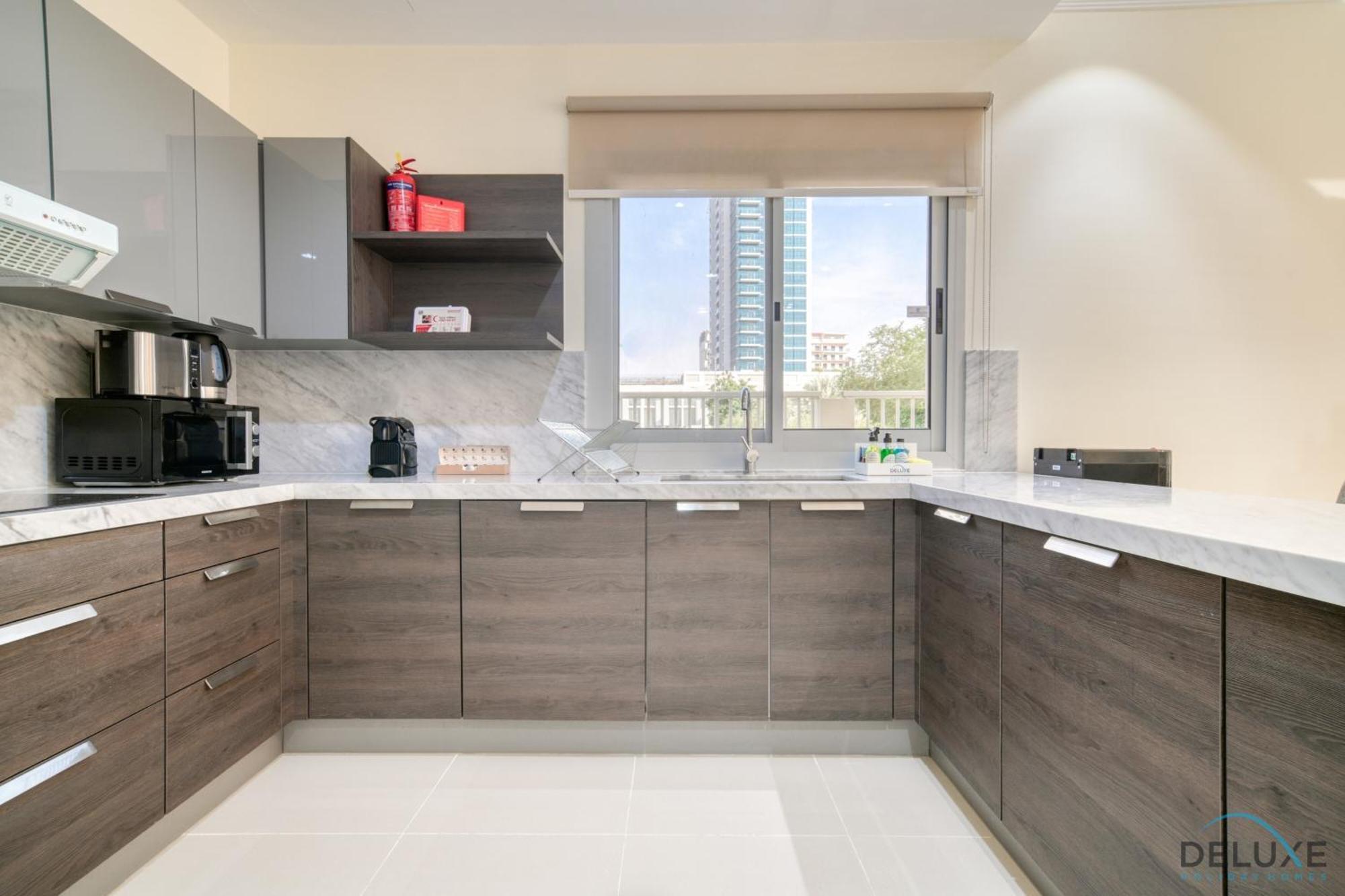 Charming 3br Townhouse With Assistant's At District 12 Jvc By Deluxe *