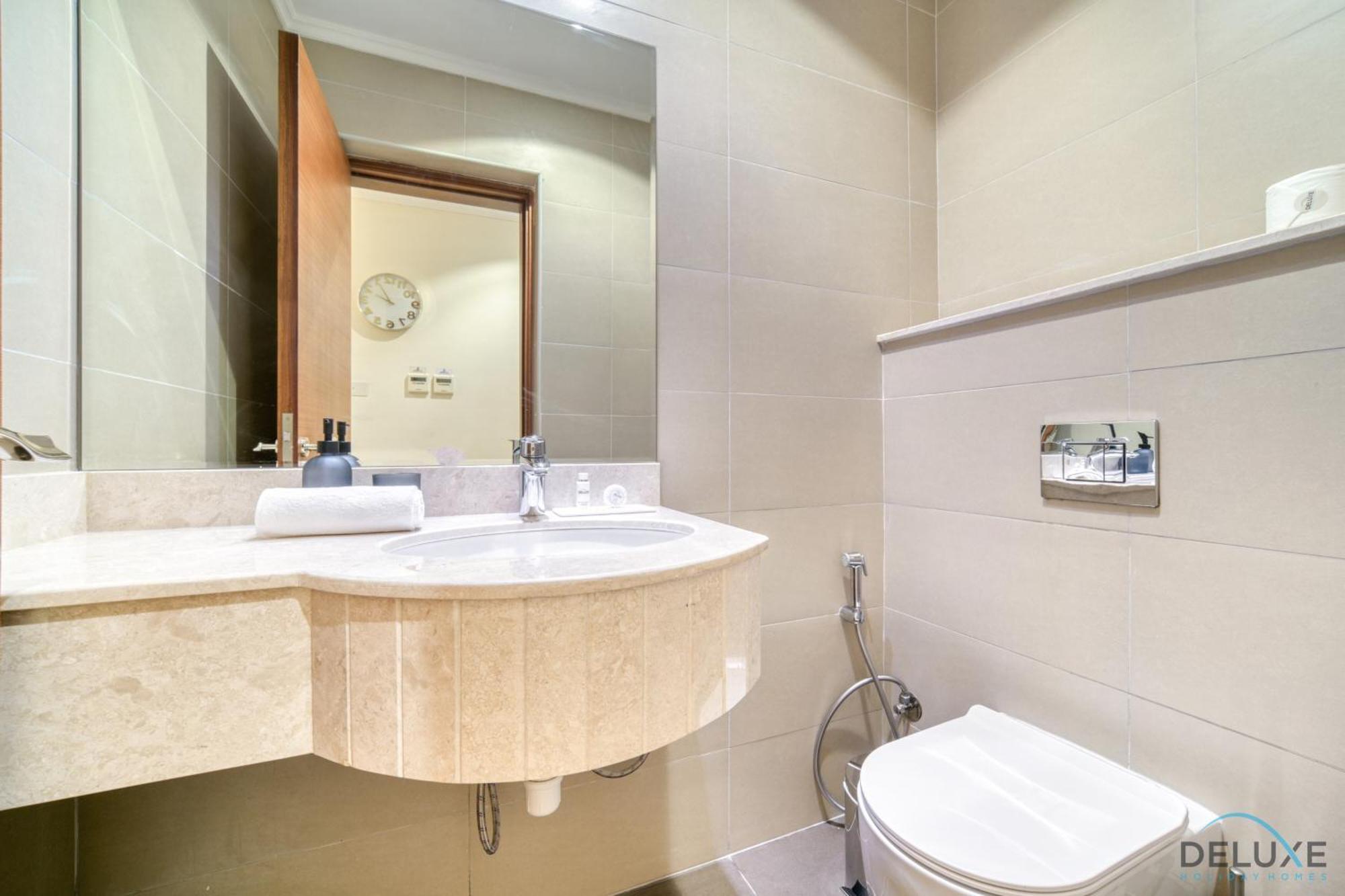 Charming 3br Townhouse With Assistant's At District 12 Jvc By Deluxe Apartment *
