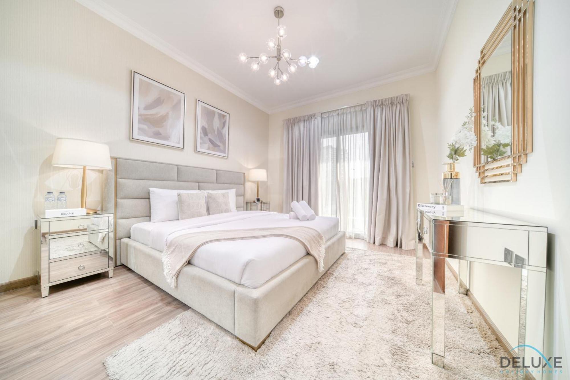 Charming 3br Townhouse With Assistant's At District 12 Jvc By Deluxe Apartment