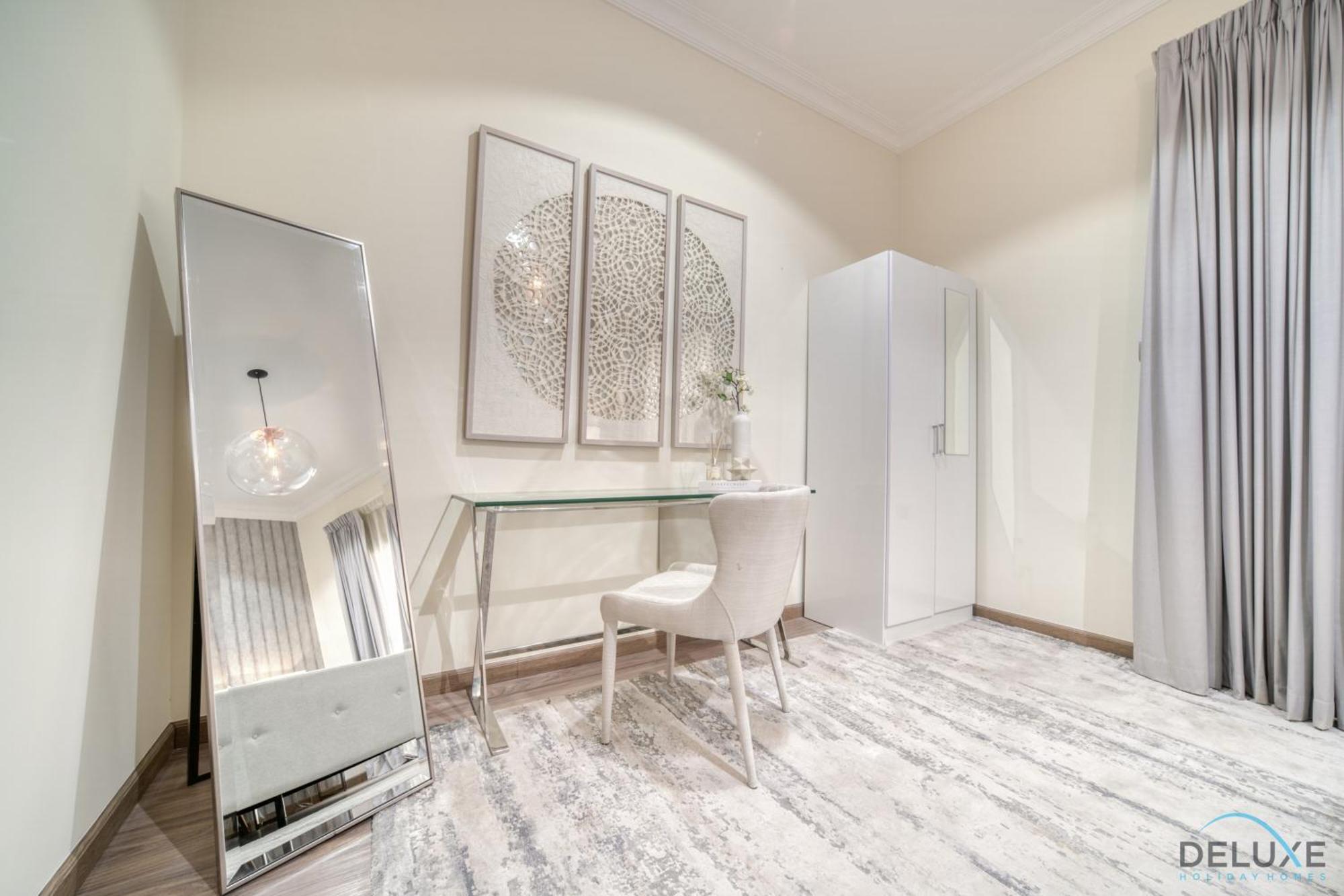 Apartment Charming 3br Townhouse With Assistant's At District 12 Jvc By Deluxe