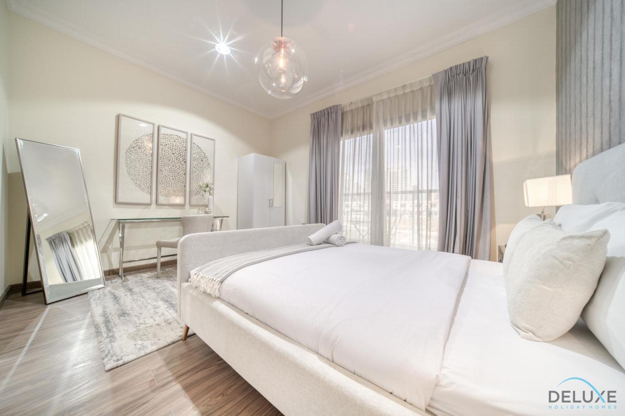 Apartment Charming 3br Townhouse With Assistant's At District 12 Jvc By Deluxe