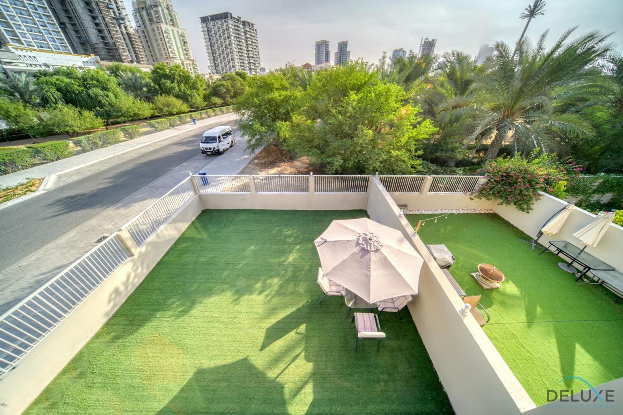 Apartment Charming 3br Townhouse With Assistant's At District 12 Jvc By Deluxe *
